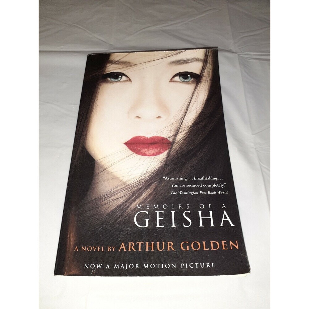 Vintage Contemporaries: Memoirs of a Geisha by Arthur Golden (2005, Paperback)